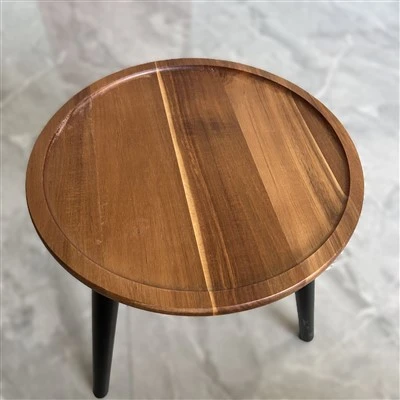 Meja bulat kayu