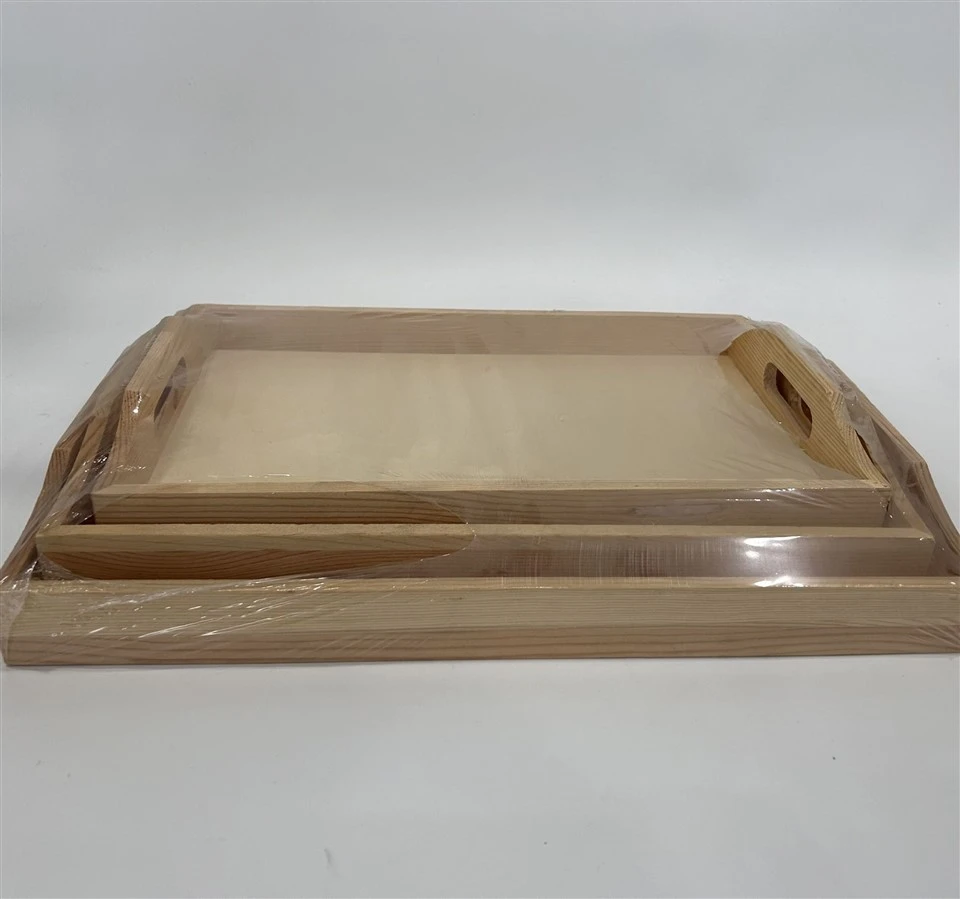 Tiga set dulang kayu
