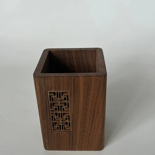 Pemegang Pen Walnut