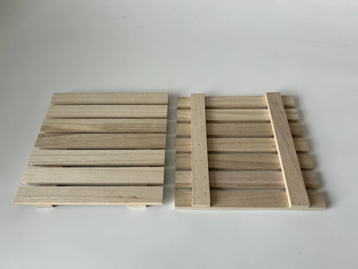 Coaster kayu